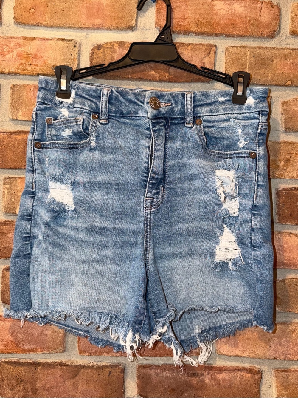 American Eagle Women’s Denim Shorts – Size 4